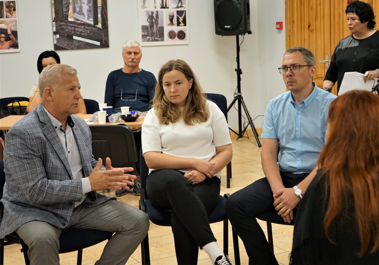 Suorganizuota apskritojo stalo diskusija ,,Kultūra. O gal kažką kitaip?”