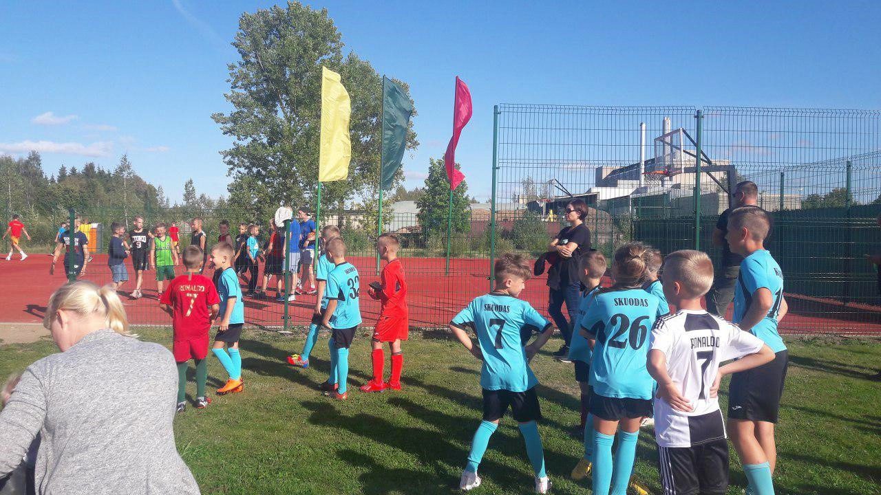 Sporto sezono atidarymo šventėje mokiniams ir jų tėveliams pristatytos sporto šakos