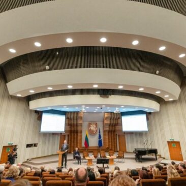 Vyriausybėje įvykusioje diskusijoje aptarti įvykę pokyčiai vaiko teisių apsaugos sistemoje