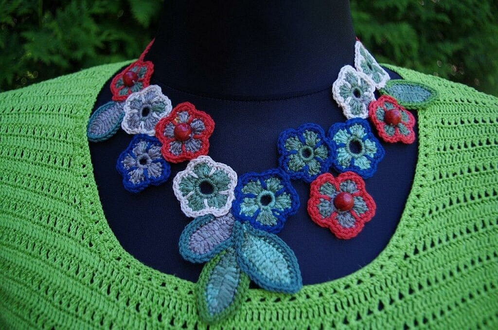 Kviečiame į tautodailininkės Adėlės Urniežienės tekstilės darbų parodą