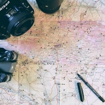 Atlikti pirkimai ir 2020 m. vasario 25 d. sudarytos paslaugų teikimo sutartys