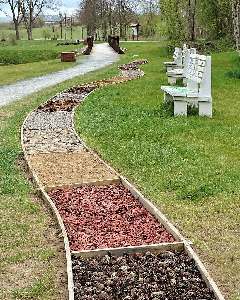 Skuodo miesto parke esančio Basakojų tako danga – atnaujinta