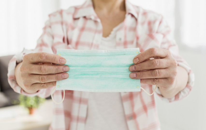 SAM primena, kad kai kur veido kaukės vis dar yra privalomos