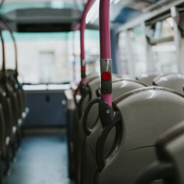 Autobusų eismo pasikeitimai Skuodo rajone: atnaujinami tam tikri maršrutai