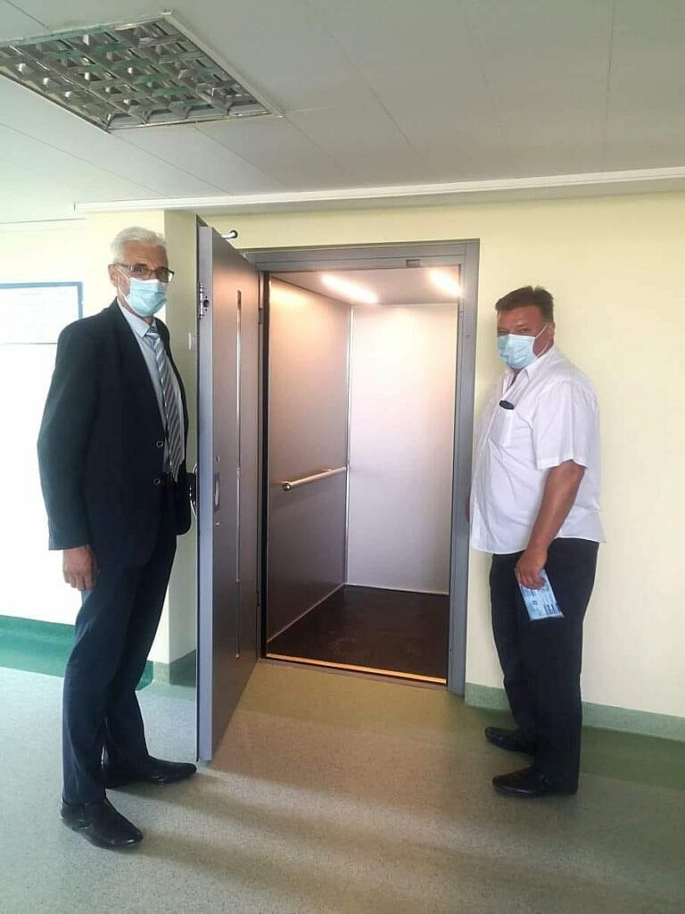 Skuodo pirminės sveikatos priežiūros centre – keltuvas