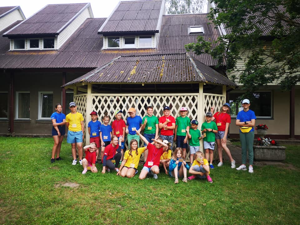 Pasibaigė projekto „Sveikos gyvensenos skatinimas Skuodo rajono savivaldybėje“ vaikų sveikatingumo stovyklos antra pamaina