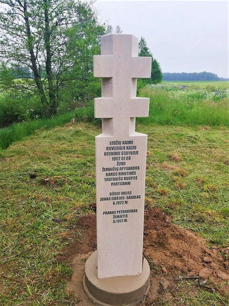 Ledžių kaime – rezistencinį judėjimą įamžinantis tipinis atminimo ženklas