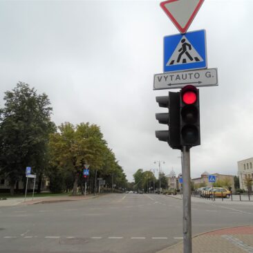 Vadovaujantis VšĮ Transporto kompetencijų agentūros išvadomis, nukabintos trys žaliosios rodyklės Skuodo mieste