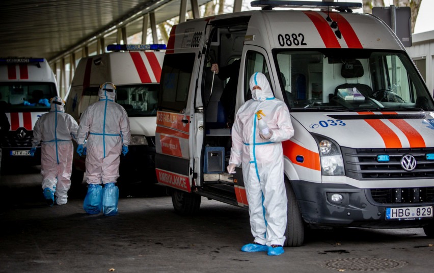 Ministerija primena: ligoninėse vyksta kova už žmonių gyvybes, visuomenės prašoma sąmoningumo (nuotraukos)