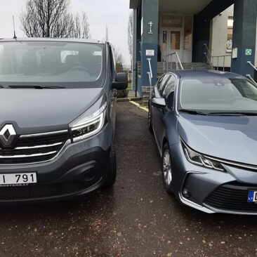 Skuodo socialinių paslaugų šeimai centro transporto ūkis papildytas dviem naujomis transporto priemonėmis