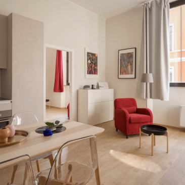 Skuodo rajono savivaldybės administracija skelbiamų derybų būdu perka vieno kambario butą