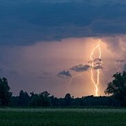 „Nesibaigianti vasara“