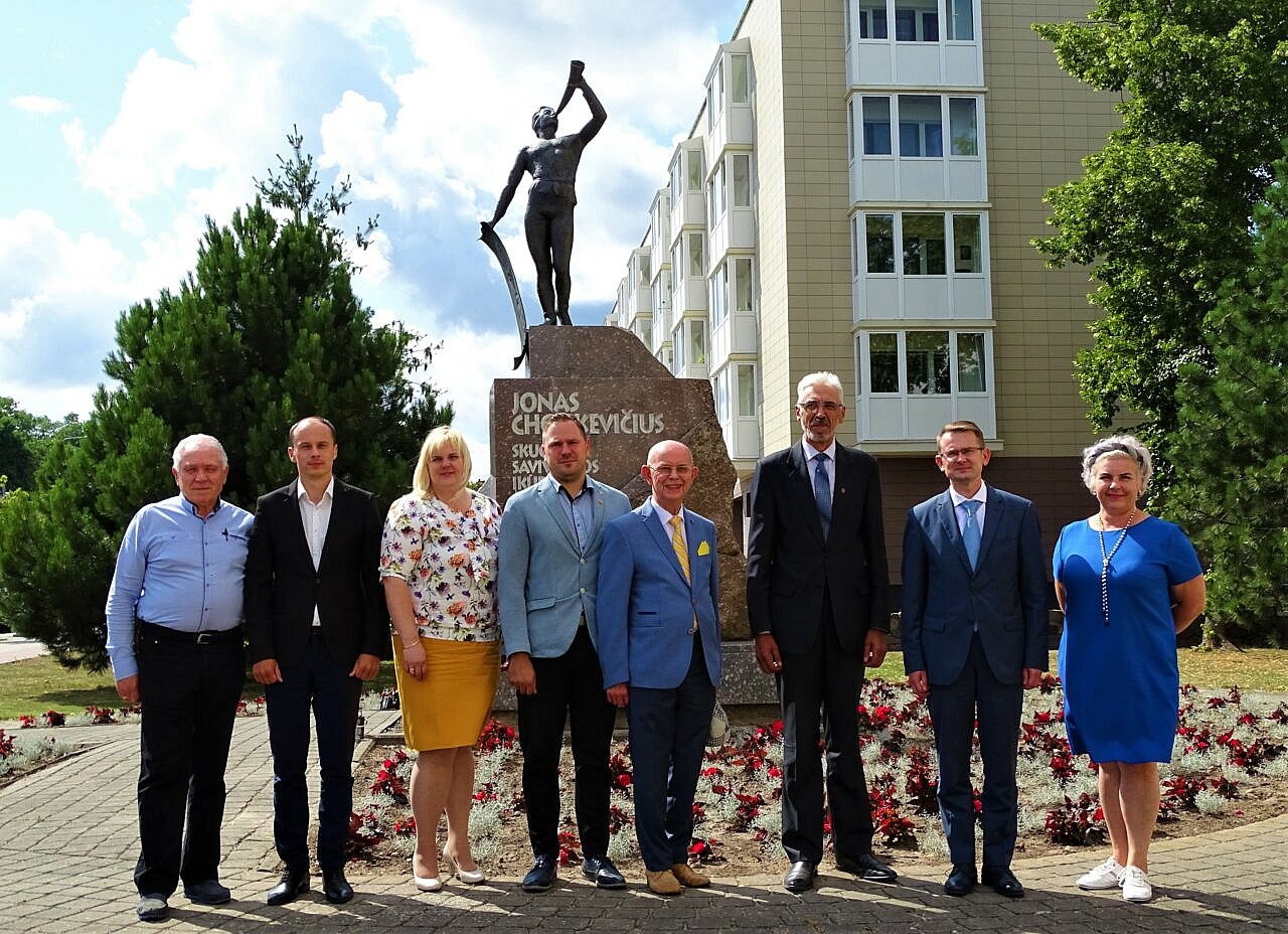 Skuode lankėsi sveikatos apsaugos ministras Arūnas Dulkys