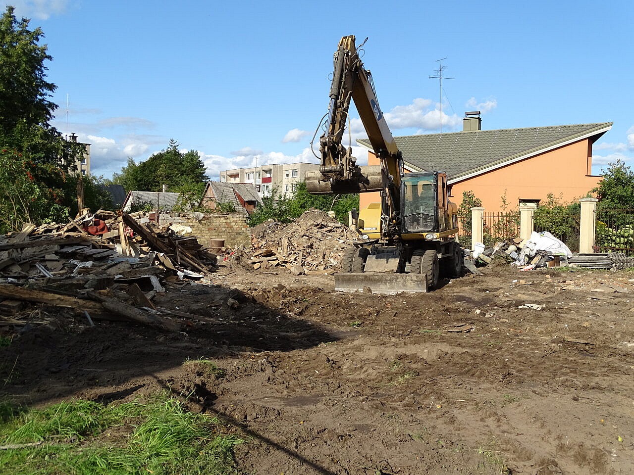 Skuodo mieste P. Cvirkos gatvėje neliks jau kurį laiką apleisto pastato