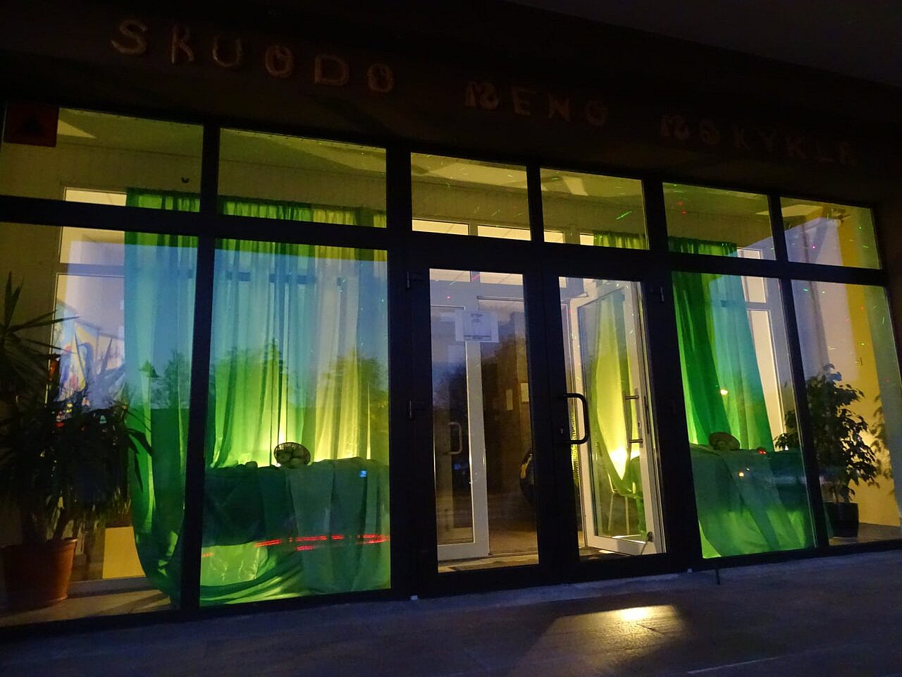 Skuodo rajonas jungėsi prie nevyriausybinės organizacijos „Jaunimo linija“ akcijos „Žalia šviesa gyvenimui“