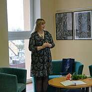 Savivaldybėje – tautodailininkės Elvitos Šeputaitės karpinių paroda