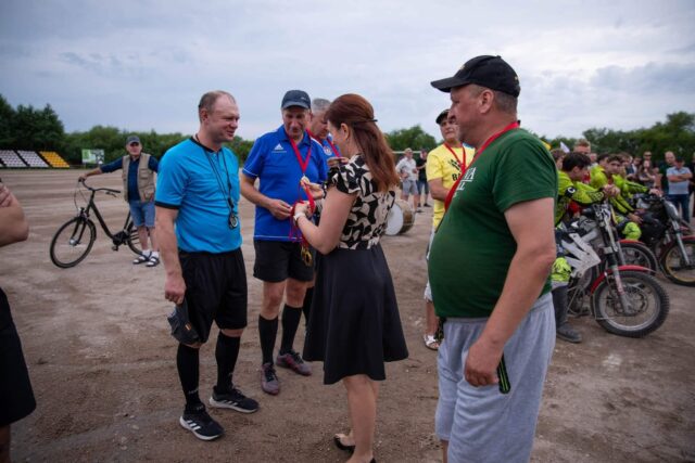 Apdovanojimų įteikimas.