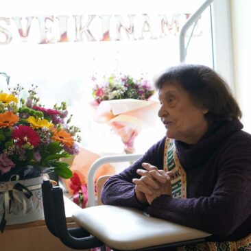 Skuode pasveikinta šimtametė Akvilė Maksimavičienė: ilgaamžiškumo paslaptys ir linkėjimai kraštiečiams