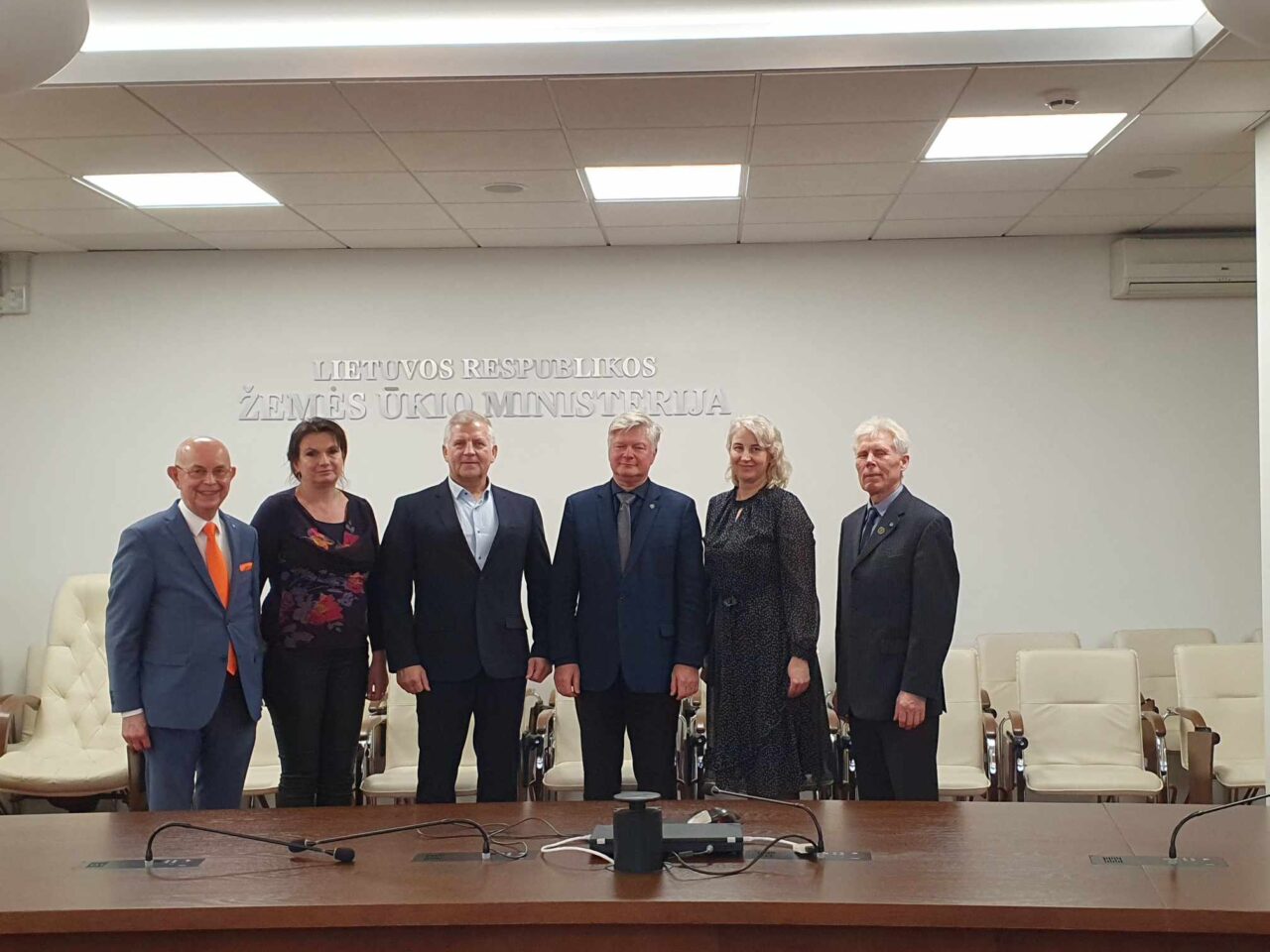 Ministras K. Navickas susitiko su Skuodo rajono ūkininkais ir meru