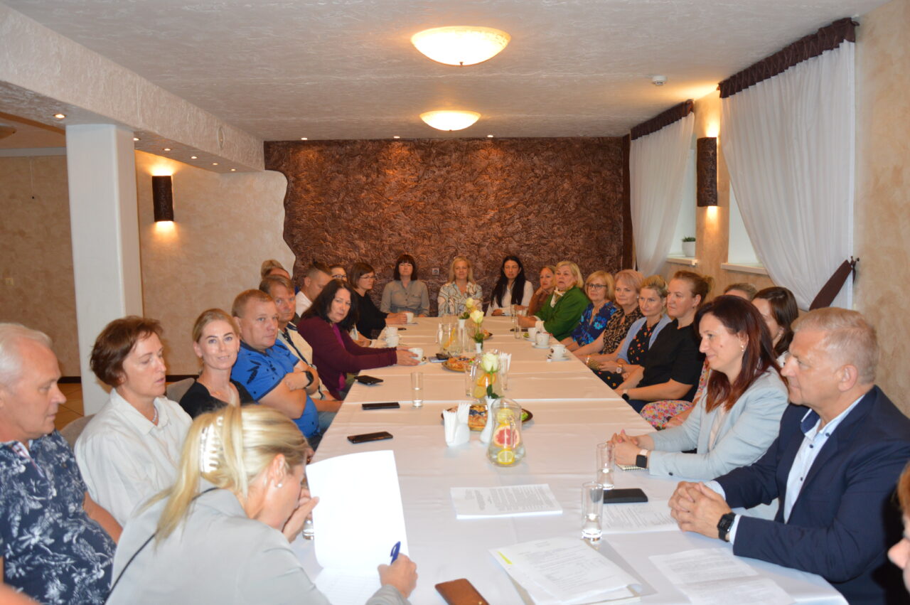 Skuodo savivaldybės meras susitiko su smulkaus verslo atstovais