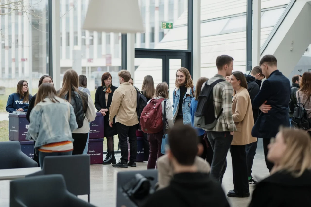 Studijuoti Lietuvos aukštosiose mokyklose kviečiama per 19,4 tūkst. stojančiųjų