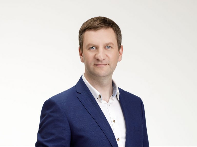 Skuode lankysis kultūros ministras Simonas Kairys