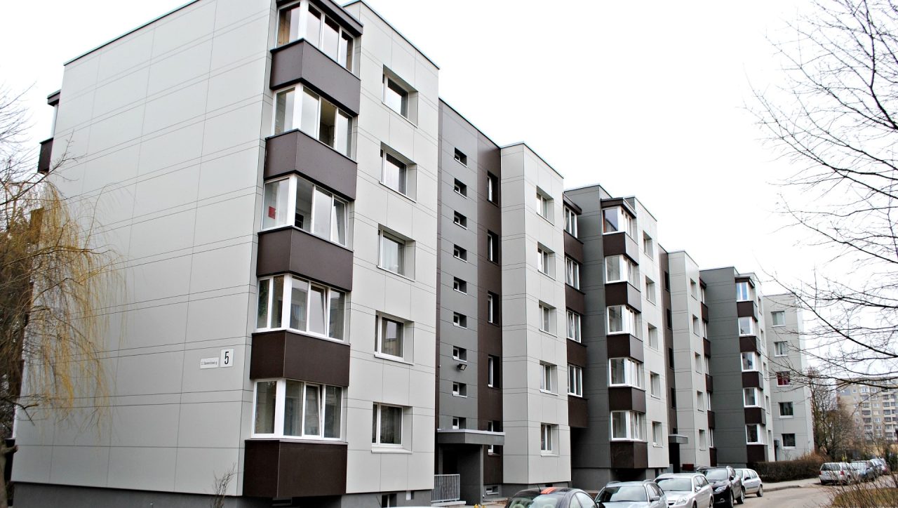 DĖL NAUJO DAUGIABUČIO NAMO STATYBOS SKUODO MIESTE