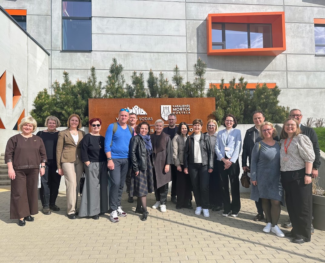 Startavo mokyklų vadovų kompetencijų stiprinimo ilgalaikė programa