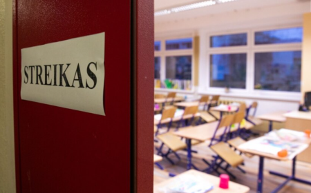 Susitikimai su streikuojančiais mokytojais